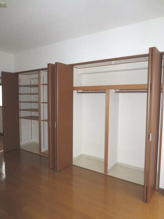 収納 セントアミール南久宝寺