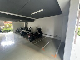 バイク置き場