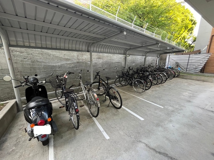 駐輪場 レ－ベン千里山