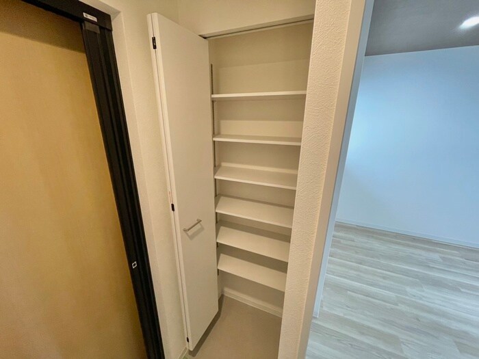 靴箱 離宮前町１丁目貸家