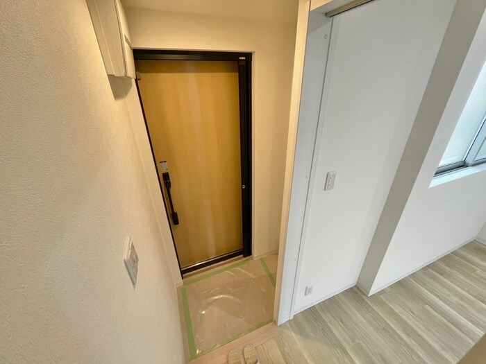 玄関 離宮前町１丁目貸家