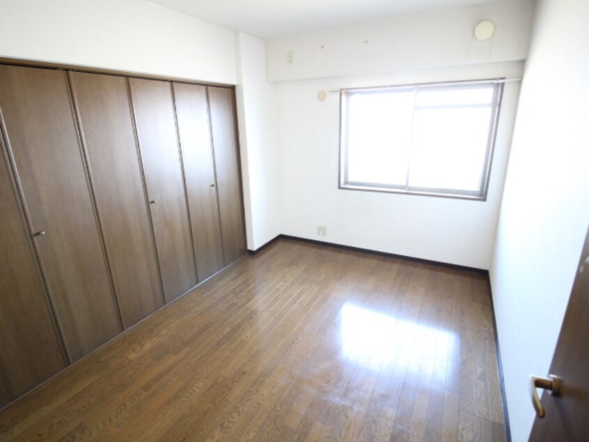 居室 センチュリ－コ－ト宝塚弐番館