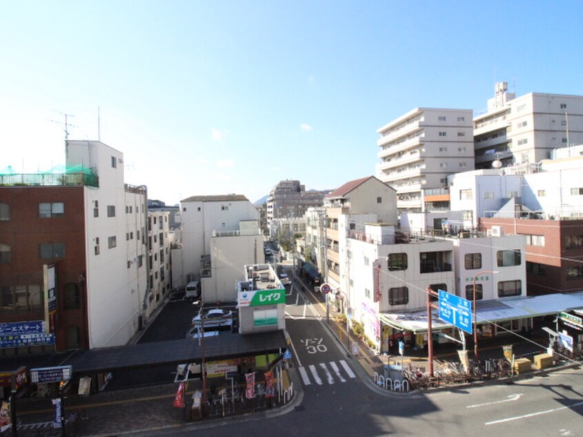 室内からの展望 小原ビル