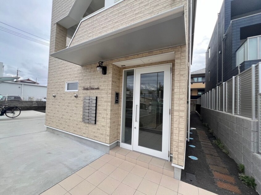 エントランス部分 ハートフル岡場north