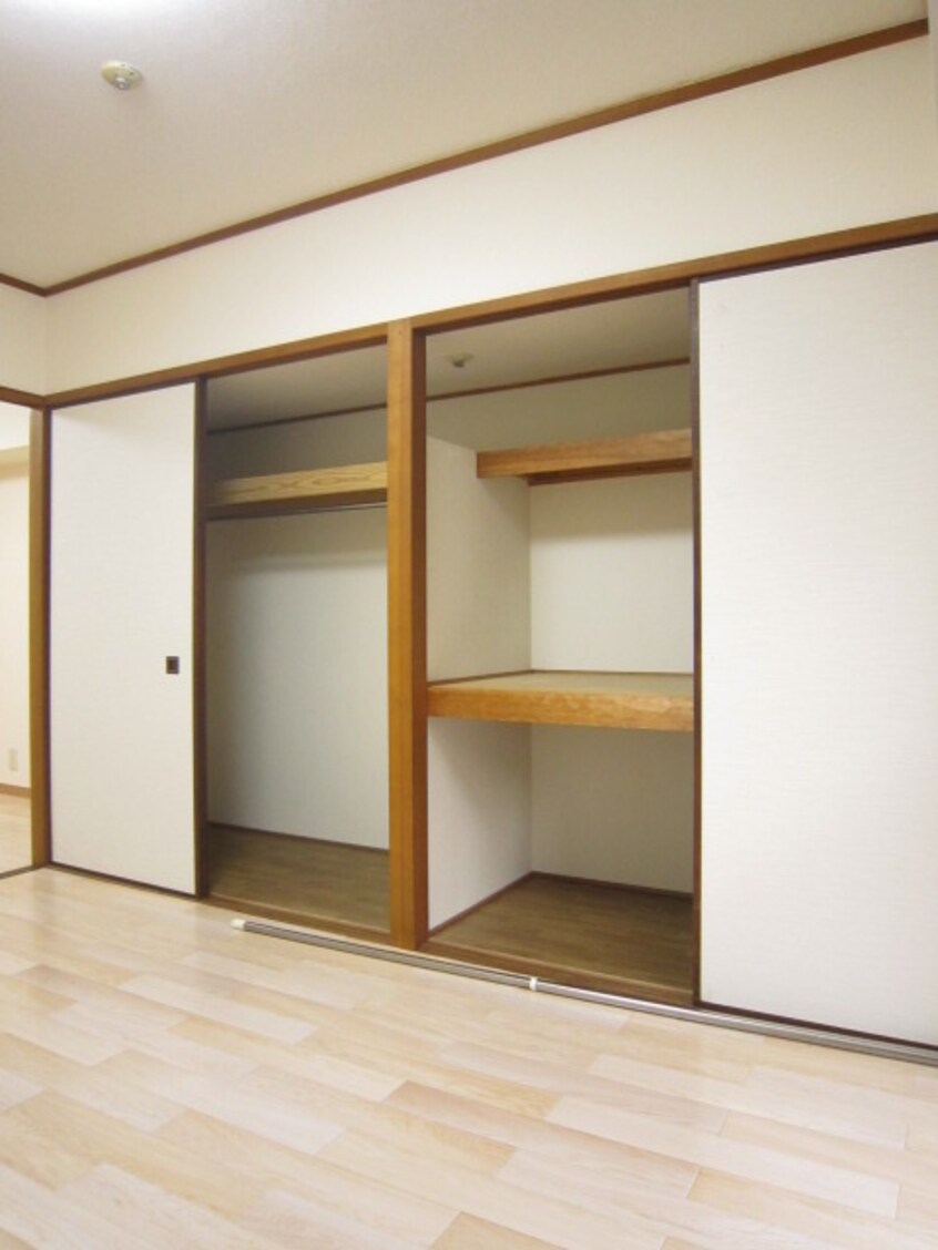 収納 リトルシャトー天満