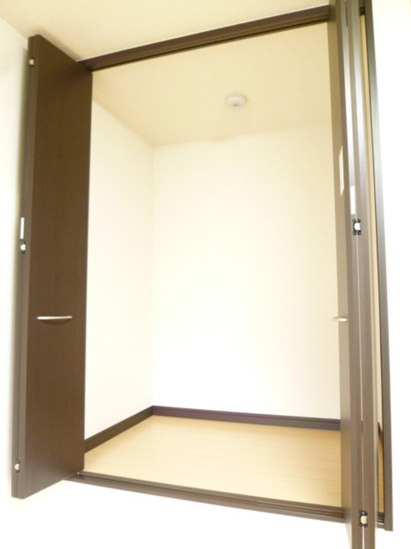収納 フジパレス谷町Ａ棟