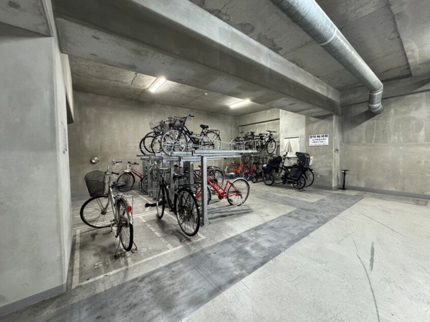 駐輪場 キラリ８－１