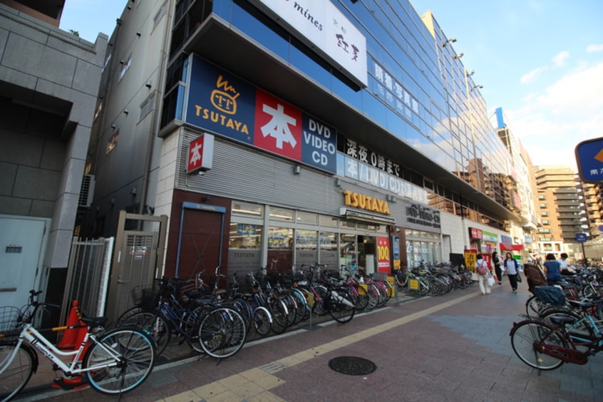ＴＳＵＴＡＹＡ(ビデオ/DVD)まで130m キラリ８－１