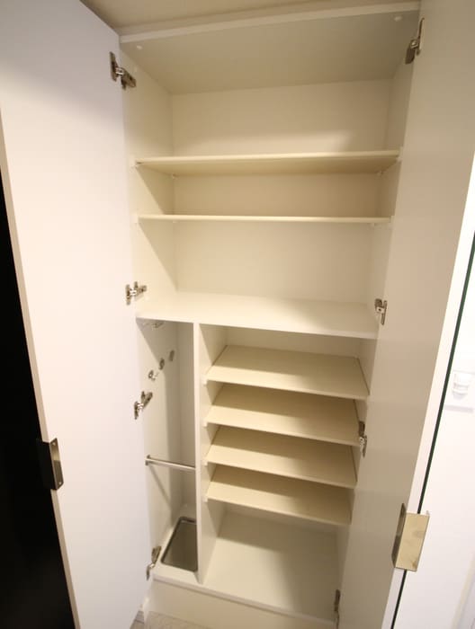 靴箱 プレサンス谷町九丁目駅前(1313)