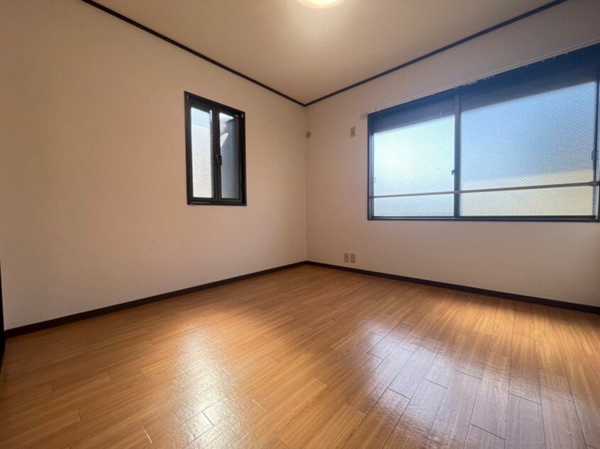 居室 ハイツオカダ