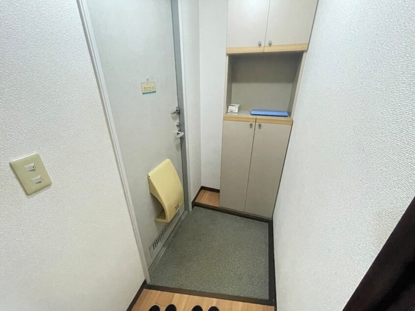 玄関 ハイツオカダ