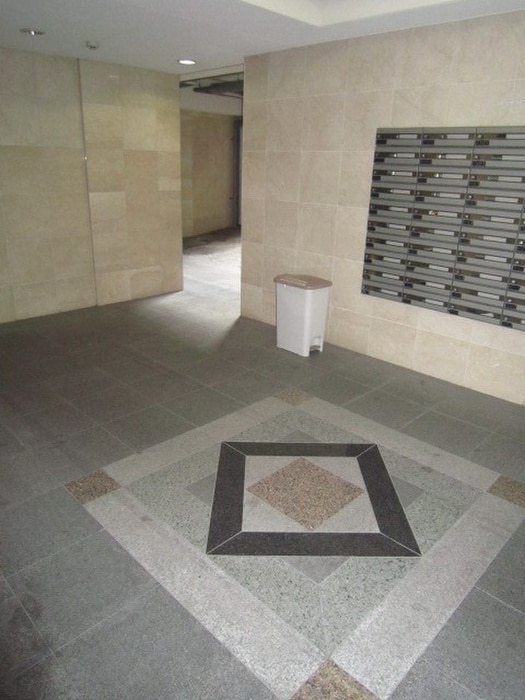 エントランス部分 アスヴェル京都二条烏丸(４０３)