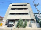 エヌエムスワサントキャトルズの外観
