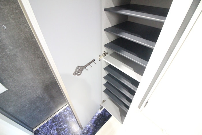 靴箱 エヌエムスワサントキャトルズ