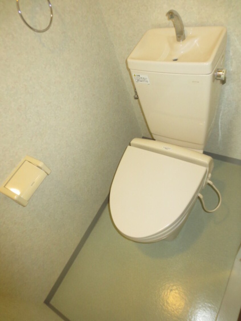 トイレ ソレア－ド岡本南