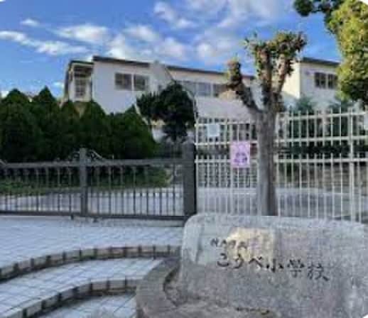 こうべ小学校(小学校)まで220m マノワール・ラ山本通