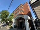 ファミ－ユ百合の外観