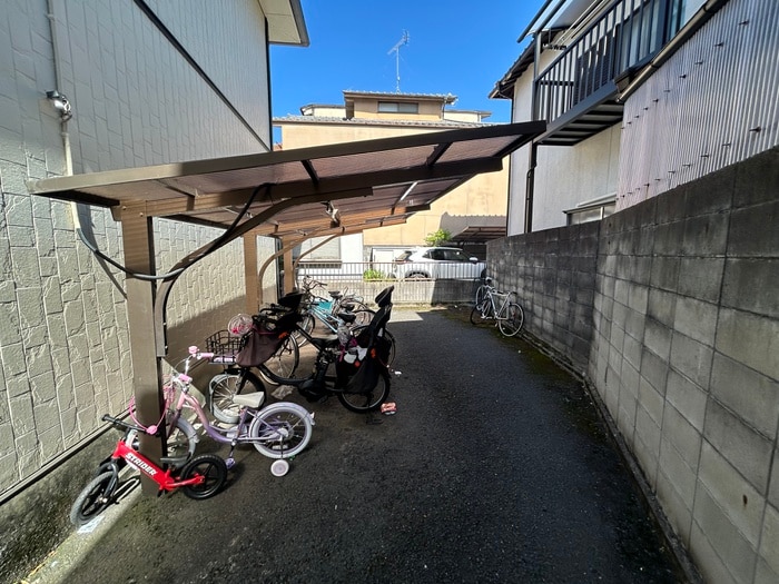 駐輪場 サンライフ上桂