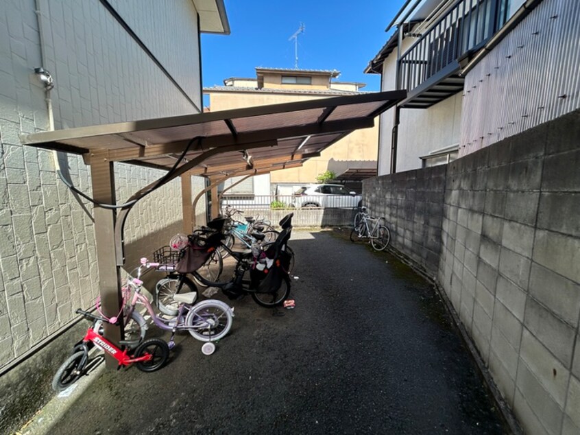 駐輪場 サンライフ上桂