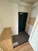 玄関 ホワイトオアシスレジデンス７６