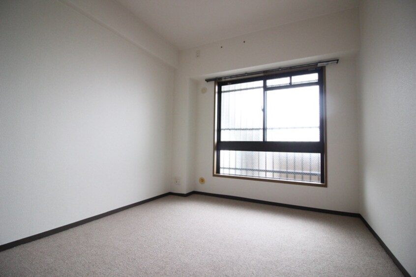 居室 ﾗｲｵﾝｽﾞﾏﾝｼｮﾝ豊中夕日丘(306)