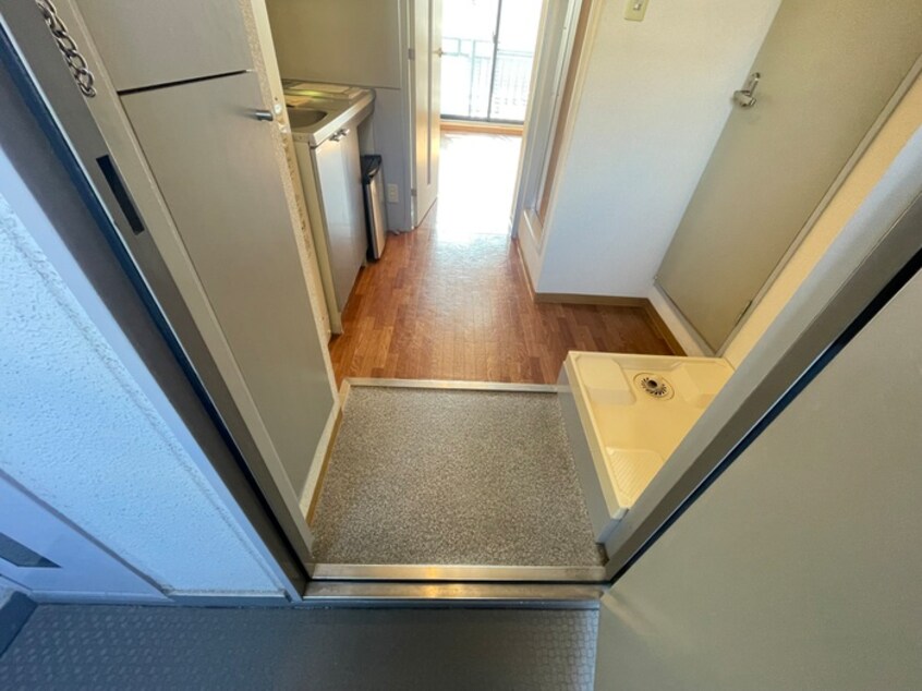 玄関 ロイヤルカ－サ阿倍野