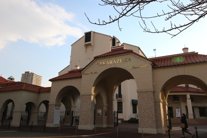 宝塚大劇場(美術館/博物館)まで1500m アクシアサニーコート