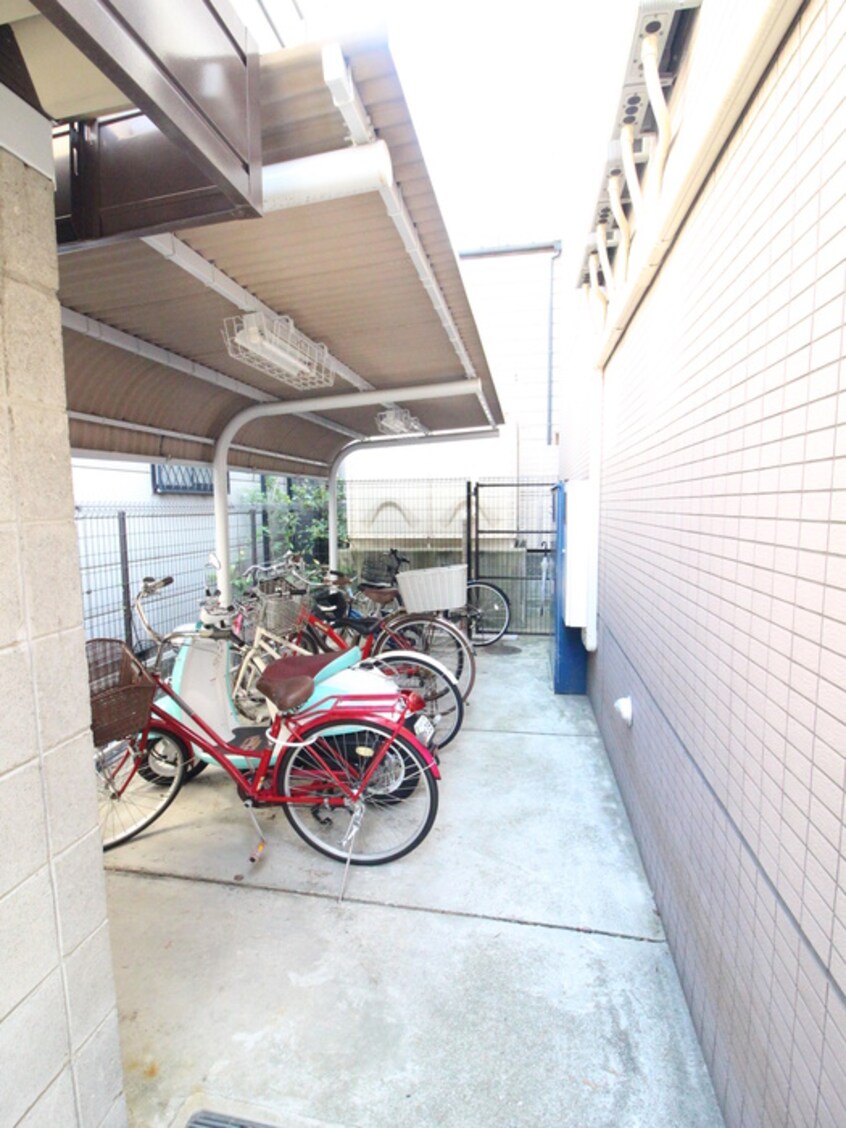 駐輪場 ノースグランヴィア北畠
