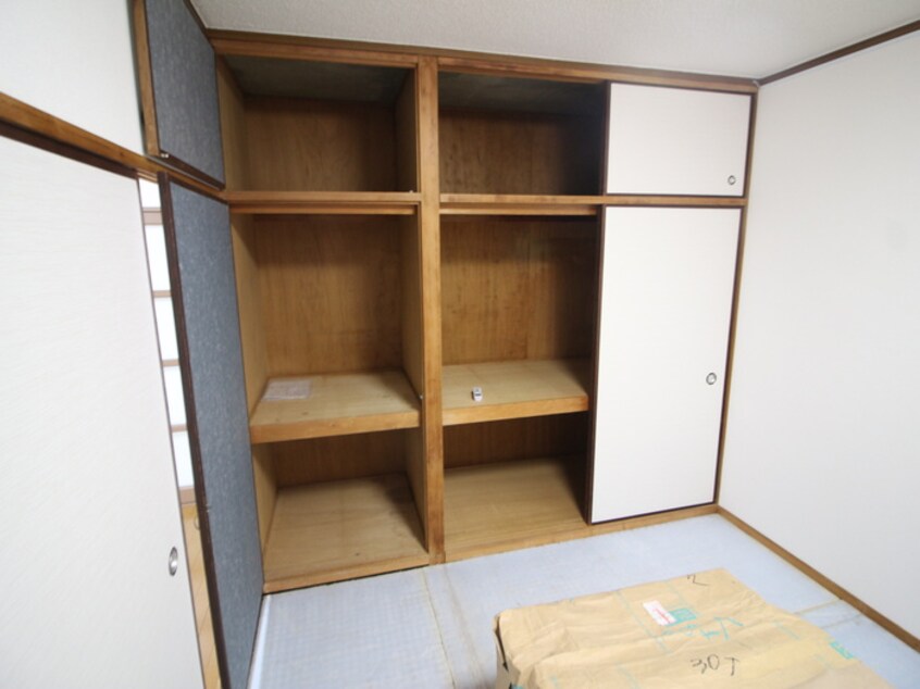収納 磐手ハイツ