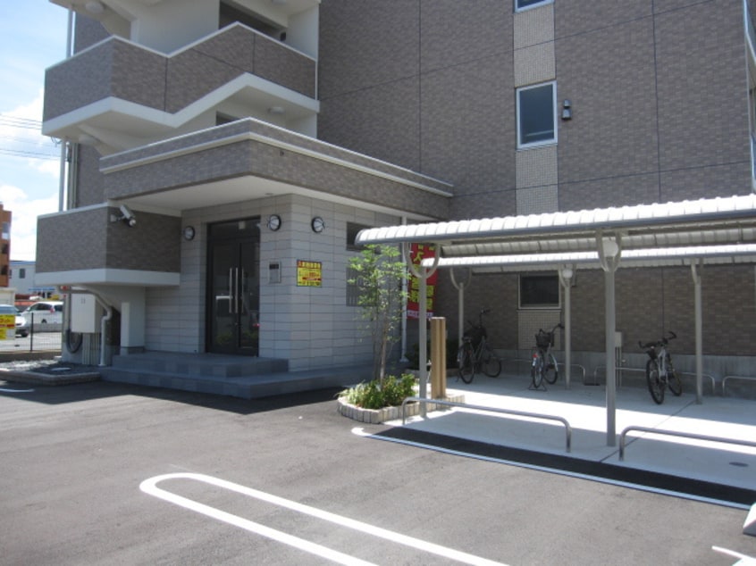 エントランス部分 メゾンラフィネ