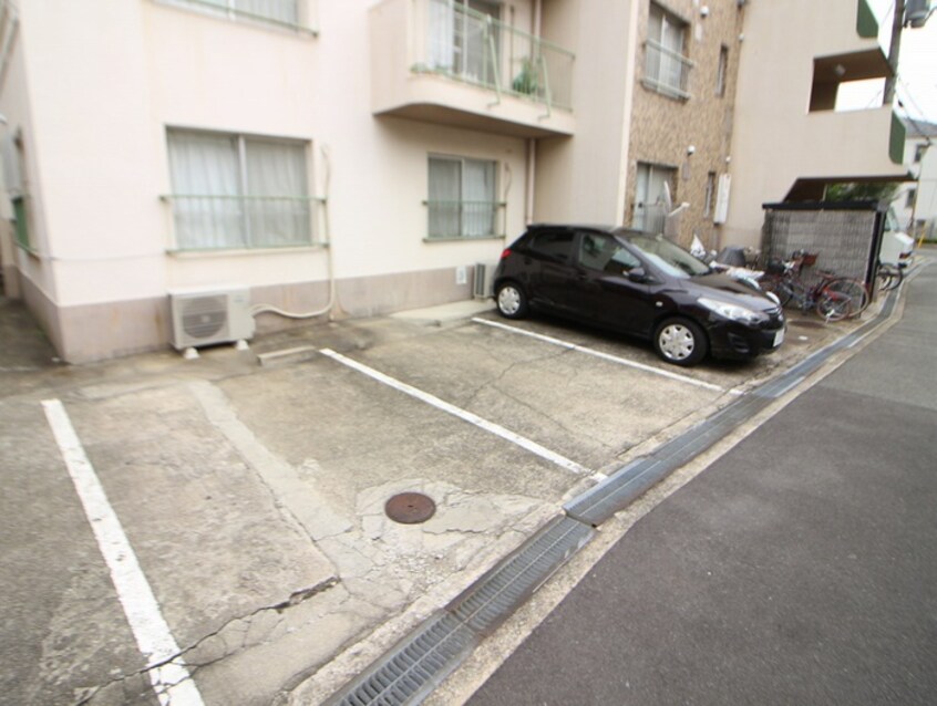 駐車場 千里園マンション