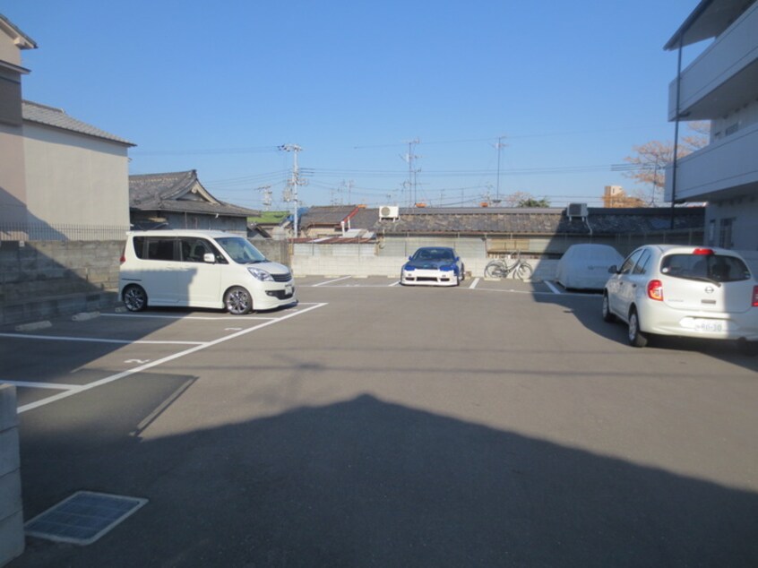 駐車場 パインビレッジ花園