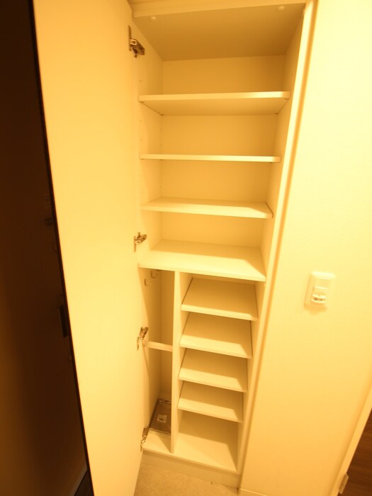 靴箱 エス・キュート梅田東