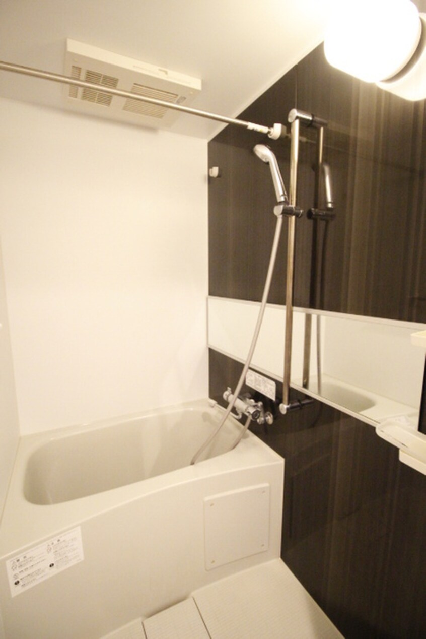 バス／シャワールーム等 ﾚｵﾝｺﾝﾌｫｰﾄ難波ﾉﾜｰﾙ(1003)