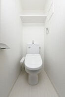 トイレ ﾚｵﾝｺﾝﾌｫｰﾄ難波ﾉﾜｰﾙ(1003)