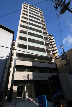 ﾚｵﾝｺﾝﾌｫｰﾄ本町ｸﾚｾﾝﾄ（1203）