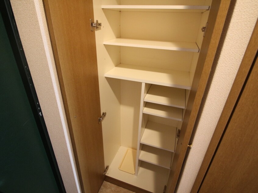 靴箱 エミーナヒルズ