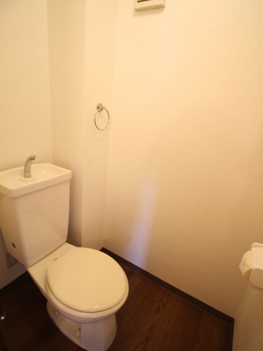 トイレ ＶｉＶｉ山本