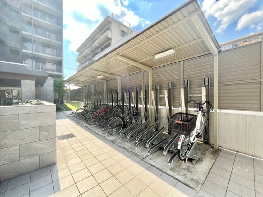 駐輪場 ｸﾘｽﾀﾙｸﾞﾗﾝﾂ京都西大路(303)