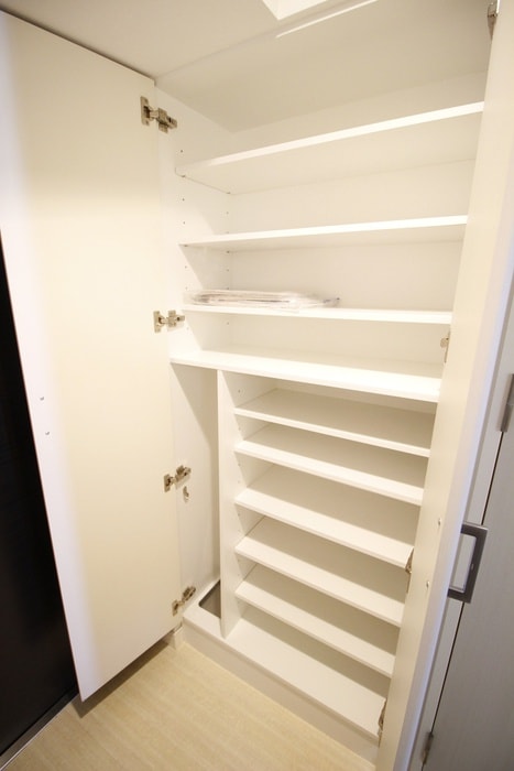 靴箱 ﾚｵﾝｺﾝﾌｫｰﾄ難波ﾌﾞﾗﾝ(1203)