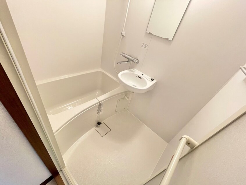バス／シャワールーム等 ハイツ中西