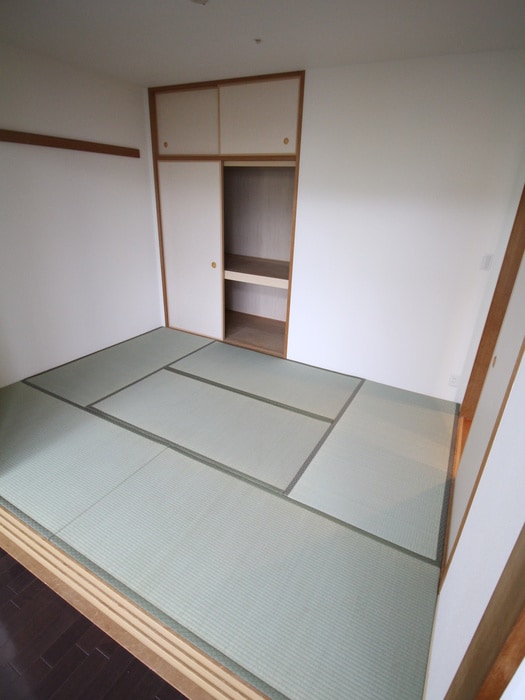 収納 新千里桜ヶ丘ﾒｿﾞﾝｼﾃｨ四番館(302)