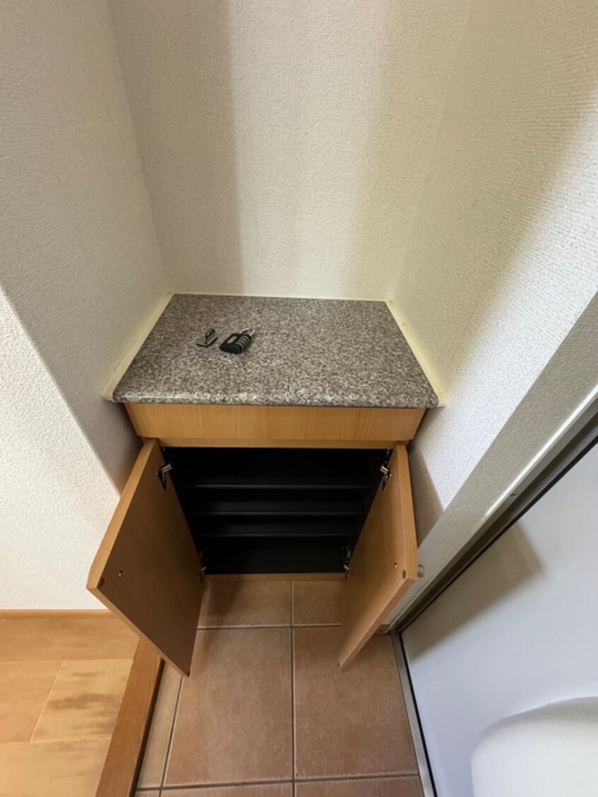 靴箱 リオ・リヴァ－ジュ