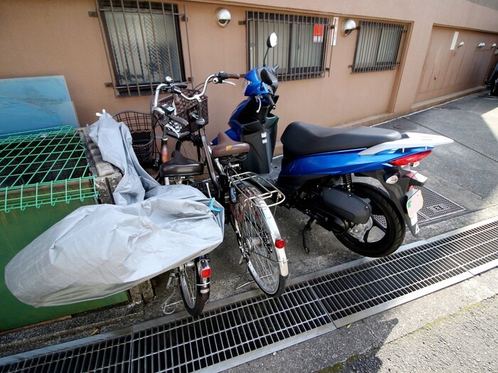 駐輪場 アミーズ白島