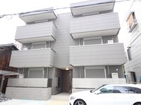 エムシースクエア