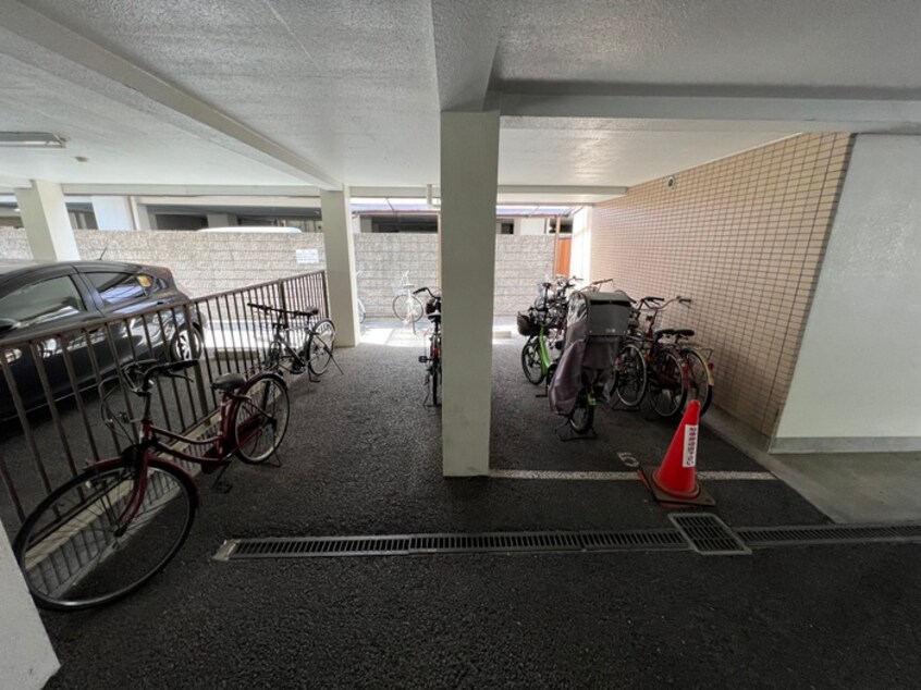 駐輪場 セランジュ豊中