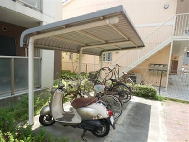 駐輪場 カ－サトリア－デⅡ