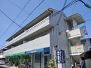 ロイヤル山本の外観