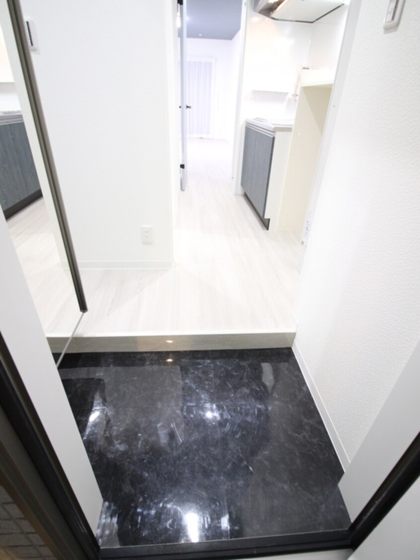 玄関 ｴﾇｴﾑｽﾜｻﾝﾄﾄﾞｩｰｽﾞﾉｰｽ