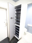 靴箱 ｴﾇｴﾑｽﾜｻﾝﾄﾄﾞｩｰｽﾞﾉｰｽ